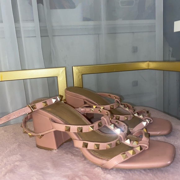 WIDE FIT PINK STUDDED SANDALS - Picture 1 of 2